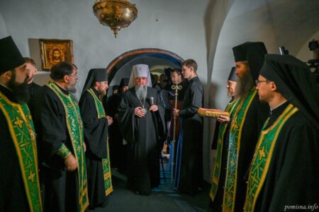 Українська Церква молиться у Дальніх печерах: вперше в історії