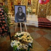 «Вірна правді до кінця»: у Києві попрощалися з Вікторією Рощиною