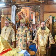 Митрополит Епіфаній у Одесі помолився за полеглих захисників та зустрівся з їхніми родинами