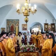 Митрополит Епіфаній очолив молебень на початок навчального року в КПБА