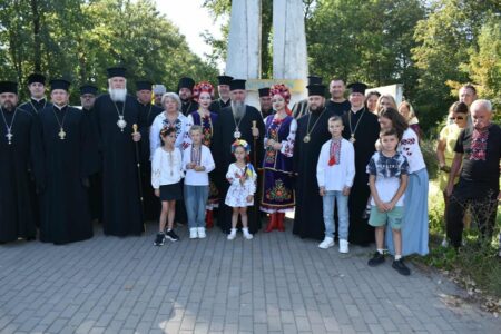 Архіпастирський візит митрополита Епіфанія на Вінниччину: молитва, єдність і святкування