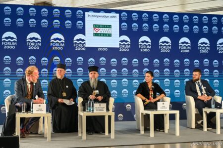 Форум 2000 у Празі: Митрополит Епіфаній про духовний вимір війни та єдність заради України