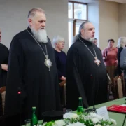 «Віра — джерело сили»: виступ митрополита Симеона на молитовному сніданку у Шаргороді
