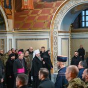 Україна поминає жертв Голодоморів: день скорботи та молитви