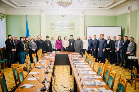 Релігія як мішень і як голос правди