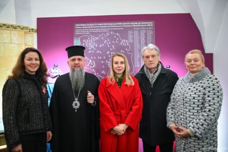 Предстоятель ПЦУ відкрив історичну виставку в Києво-Печерській лаврі