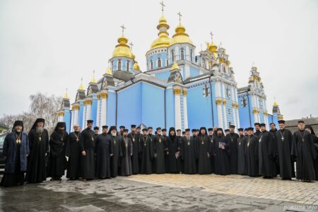 Митрополит Епіфаній очолив збори духовенства ПЦУ у Михайлівському монастирі