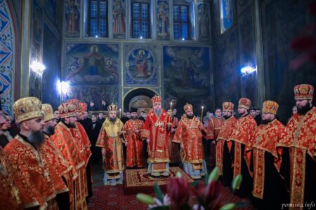 Всенічне бдіння на честь святої Варвари в Золотоверхому соборі