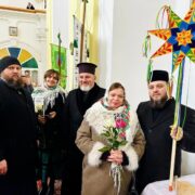Молитва в коляді: братія Свято-Троїцького духовного центру благословила захисників