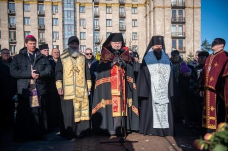 На Алеї Героїв Небесної Сотні згадали полеглих за свободу