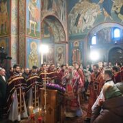 У Хрестопоклонну неділю Митрополит Епіфаній очолив літургію у Михайлівському соборі