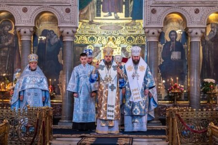 У Володимирському соборі звершено святкову літургію на Благовіщення