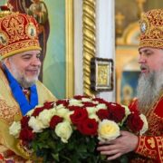 Митрополит Епіфаній привітав владику Симеона з 30-літтям архієрейського служіння