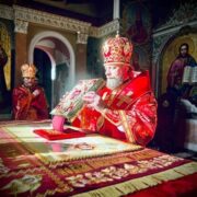 Світло молитви у Лаврі: у Києві відзначили Переполовення П’ятидесятниці