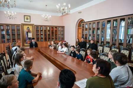Митрополит Епіфаній зустрівся з учнями відродженого ліцею з Бородянки