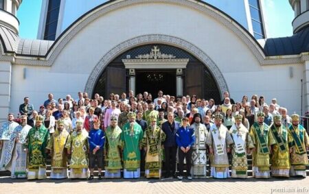 Митрополит Епіфаній у Києві: разом із Богом Україна здатна перемогти будь-якого ворога