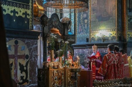 Митрополит Епіфаній звершив акафіст святій Варварі у Володимирському соборі